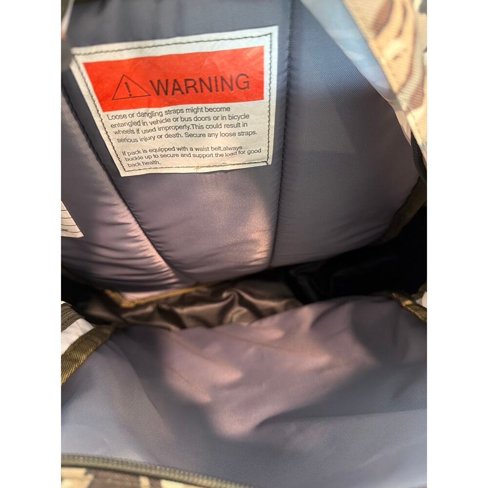 L.L.Bean Deluxe Book Pack in a multi-tone camo print camouflage - Picture 4 of 4